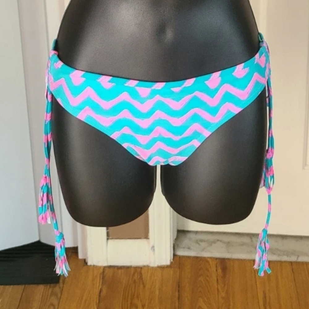 Billabong 2 Piece Swimsuit wit tasseled Halter nylon Pink Blue Chevron Bikini. - Picture 4 of 8